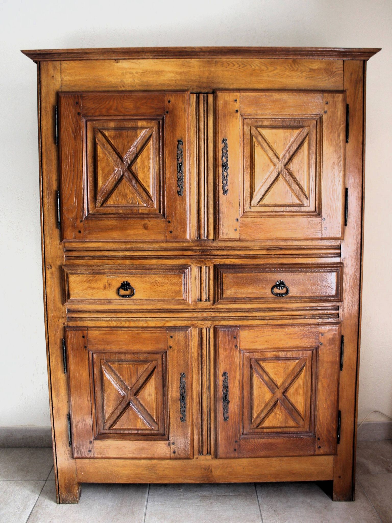 Abbatiale solid oak TV cabinet sideboard