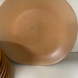 8 assiettes en grès vintage