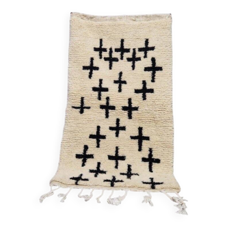 Handmade traditional wool rug, size 145 x 255 cm