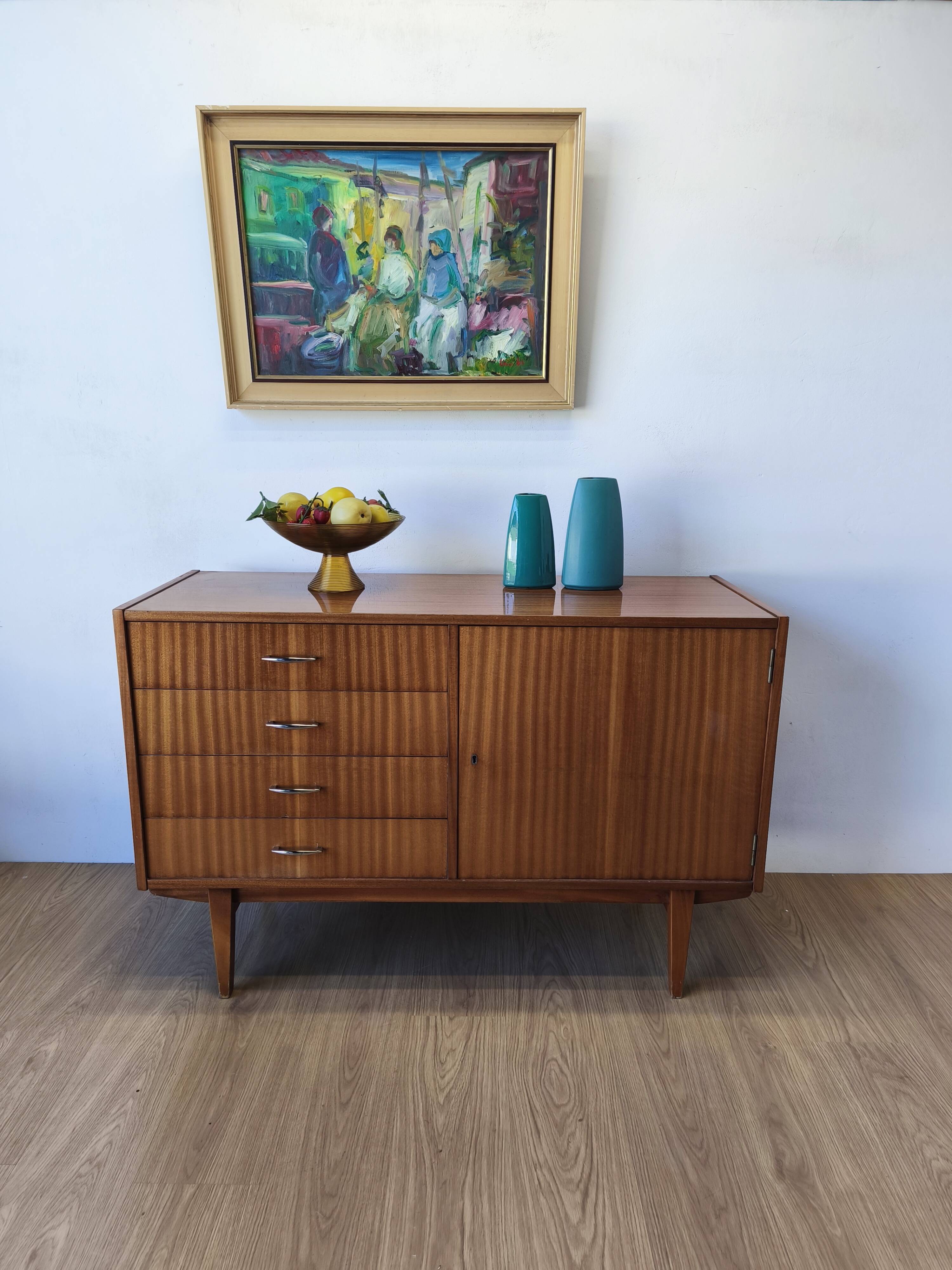 Modernist sideboard of the 1970.