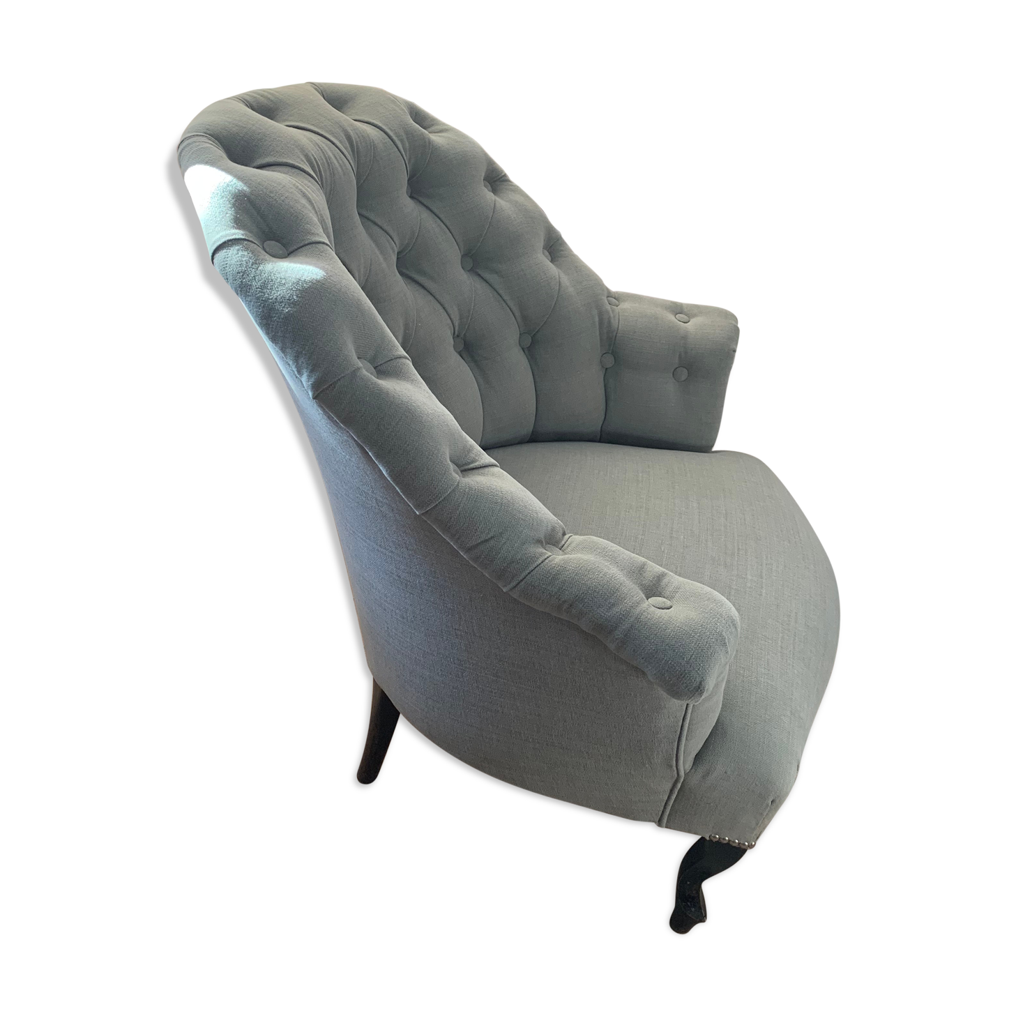 Padded toad armchair
