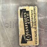 Chiseled serving tray with crossed ribbons in English silver-plated metal