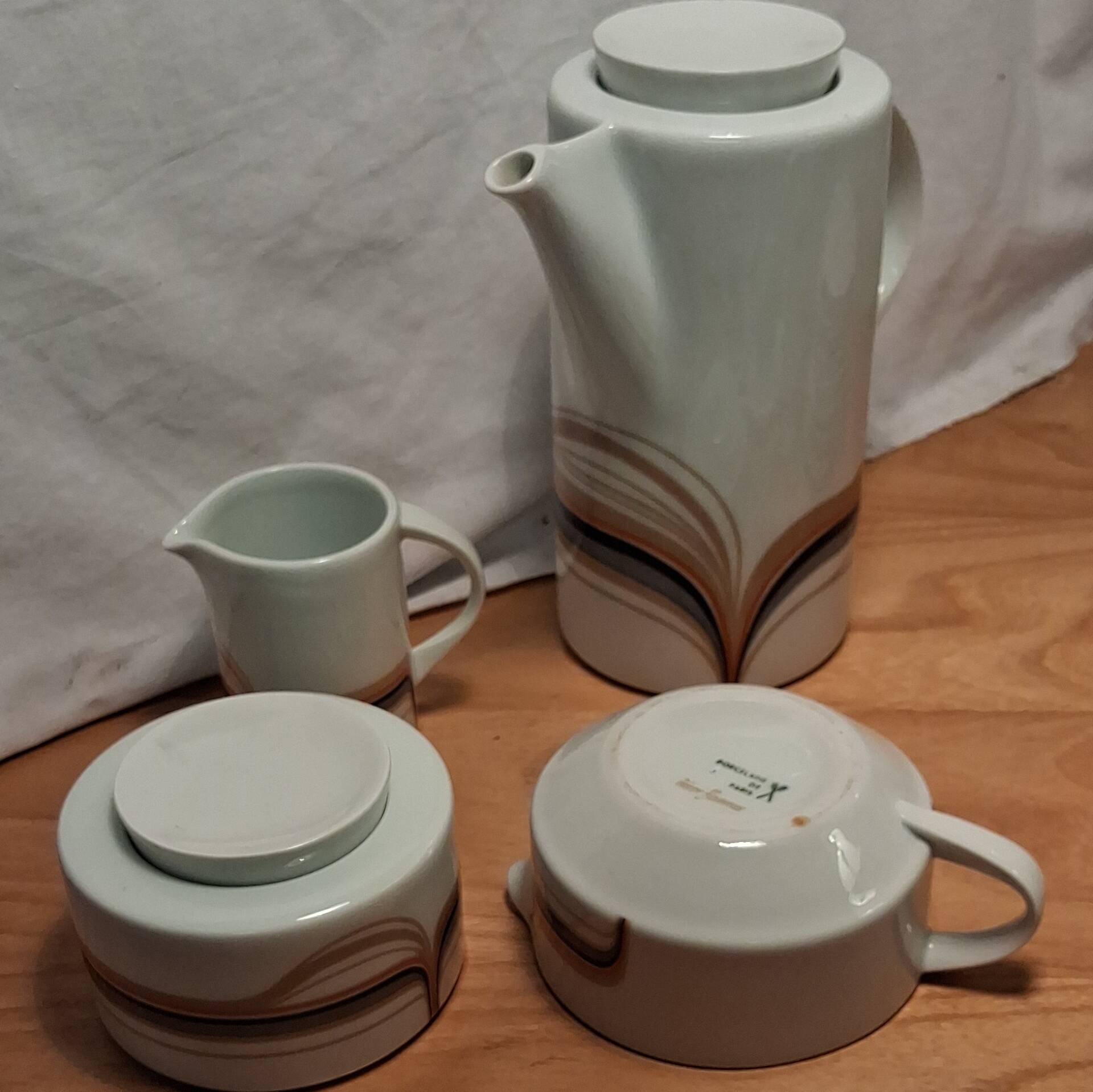 Vintage café service