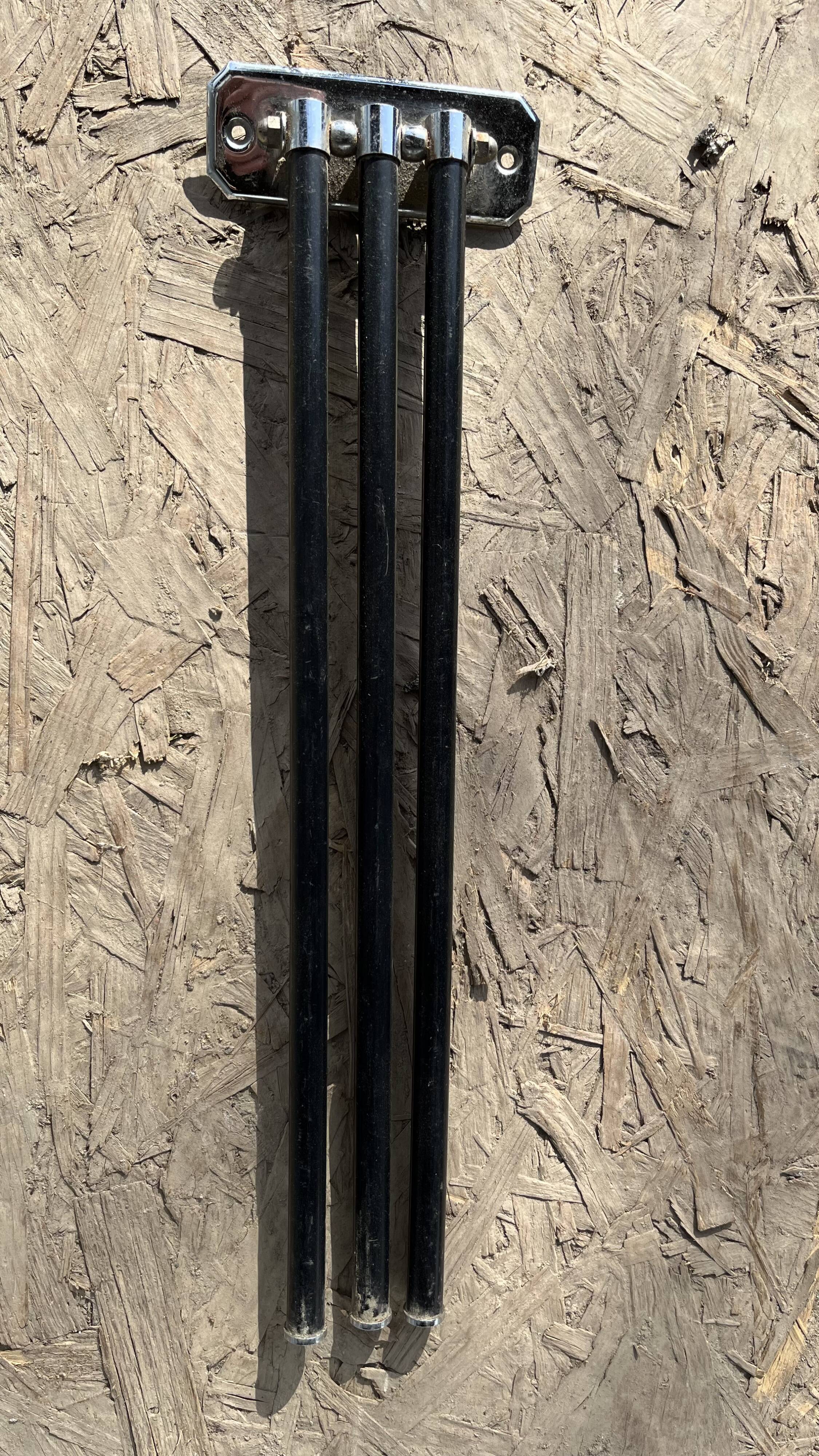 Vintage 3-spoke black towel racks