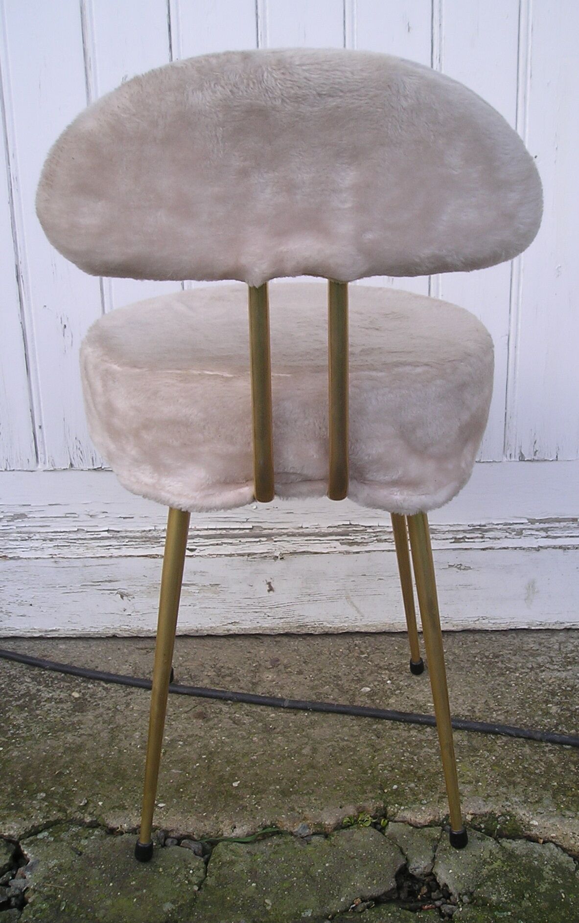Pelfran moumoute chair