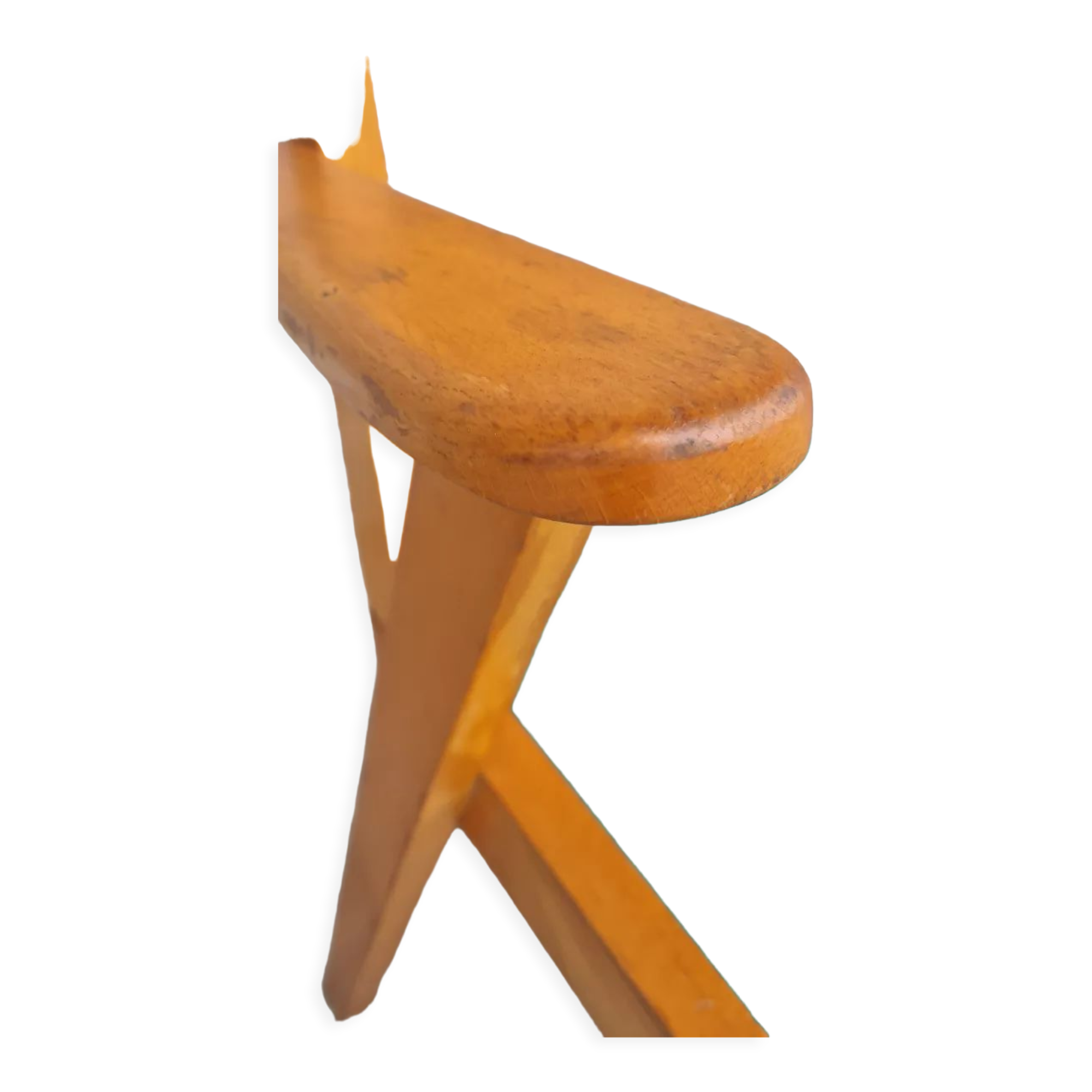 Light wood bridge armchair