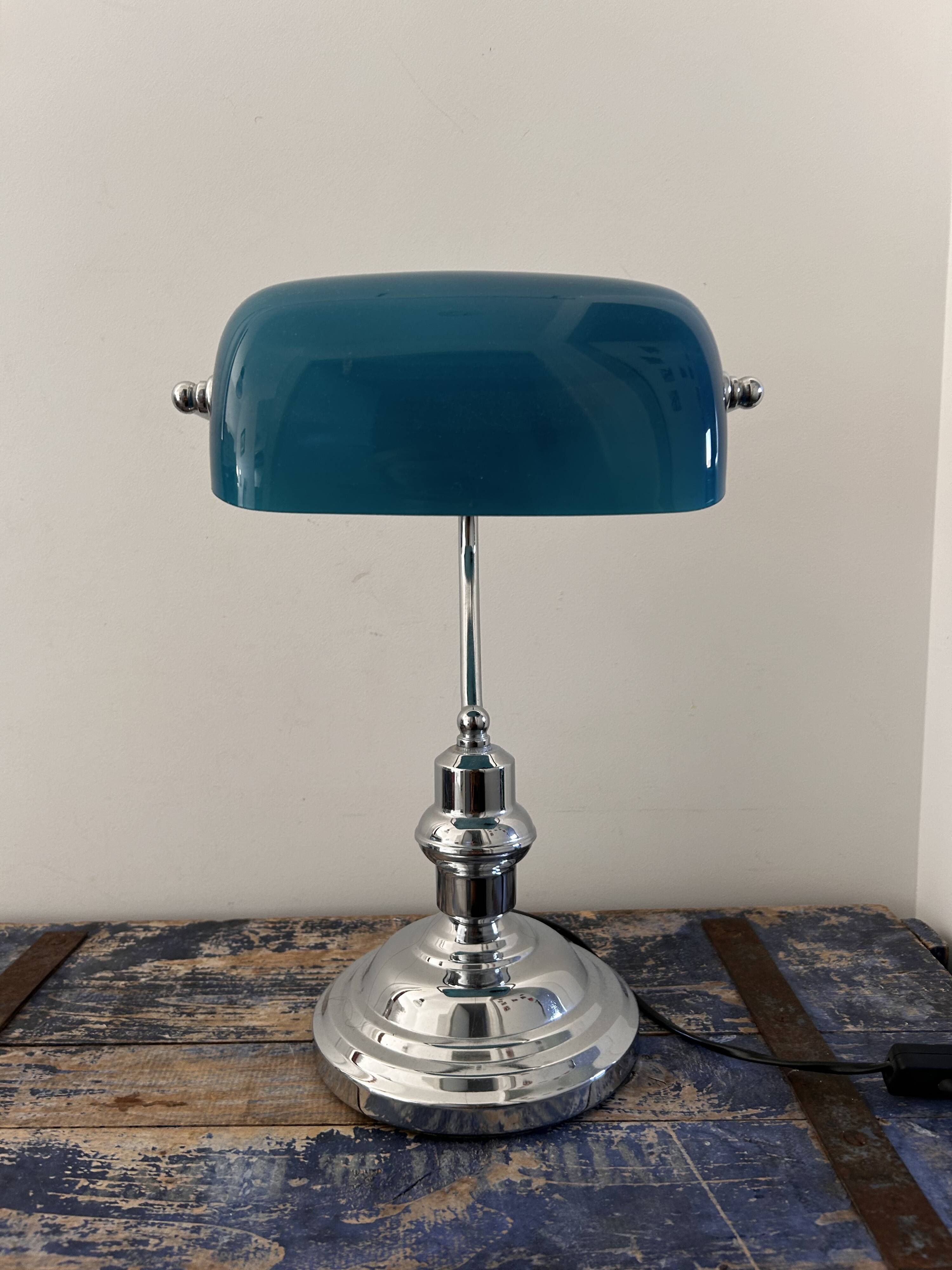 Blue banker notary lamp
