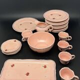 Pink ceramic dinner service with small flower patterns – 1224b7