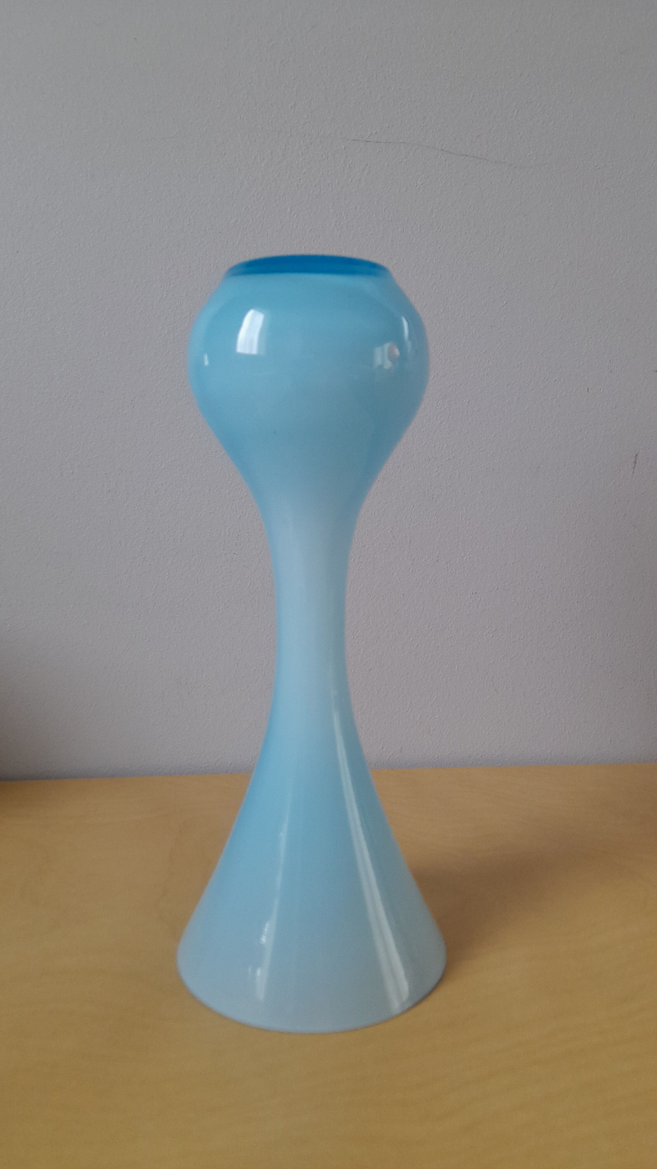 Blue opaline soliflore