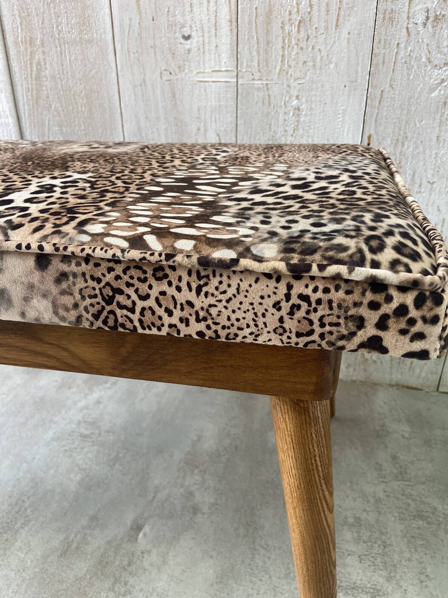 Scandinavian bench