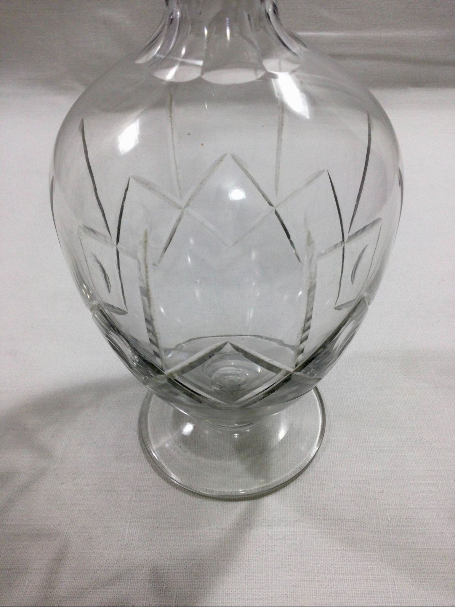 Crystal decanter