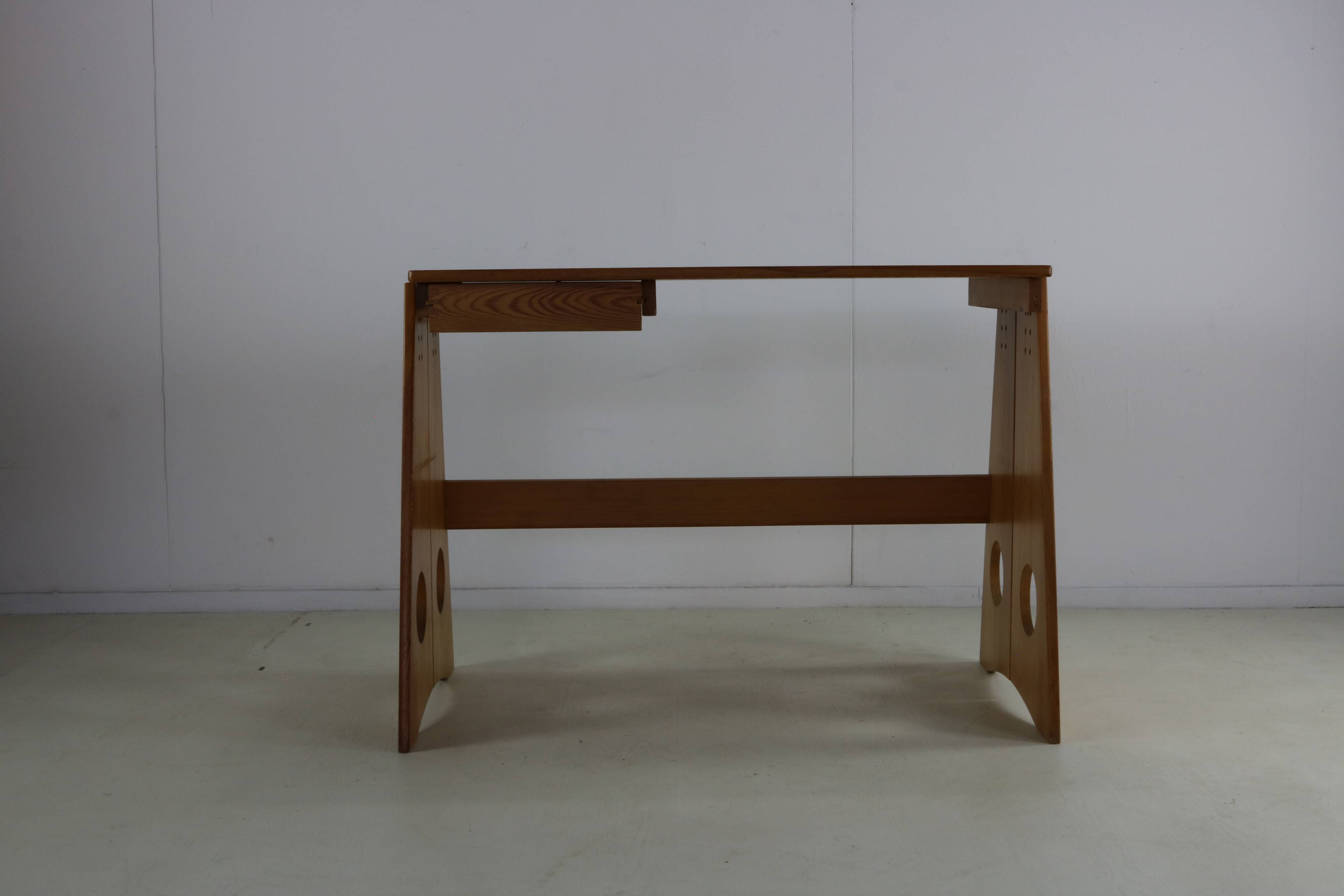 Swedish design height adjustable desk by Gilbert Marklund