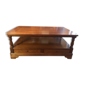 Coffee table in cherry finish