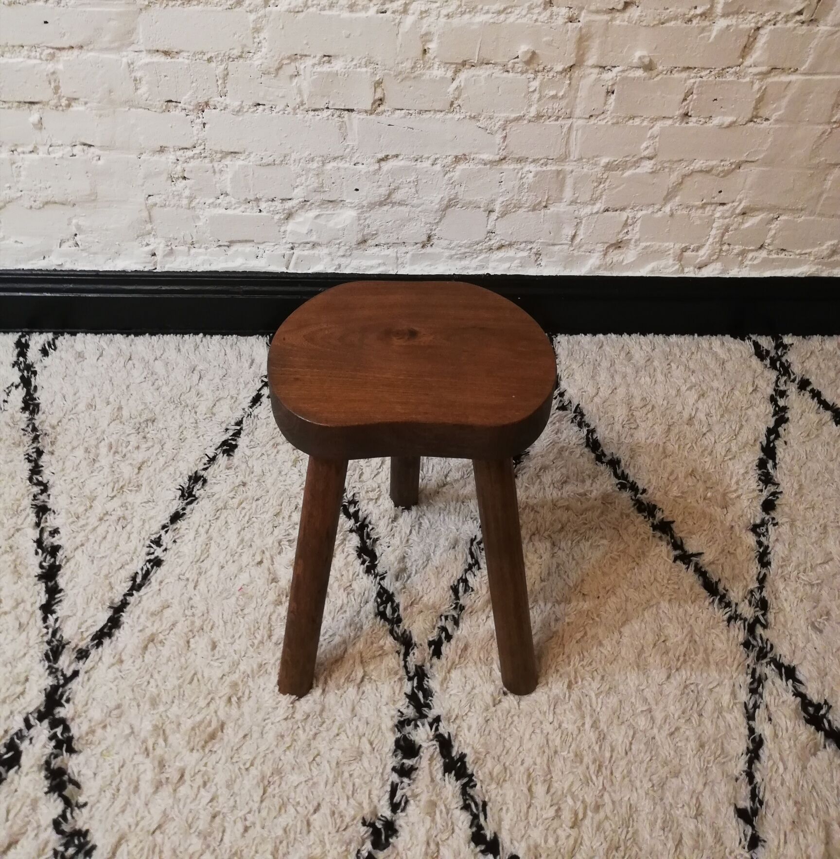 Tripod wood stool