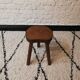 Tabouret tripode en bois