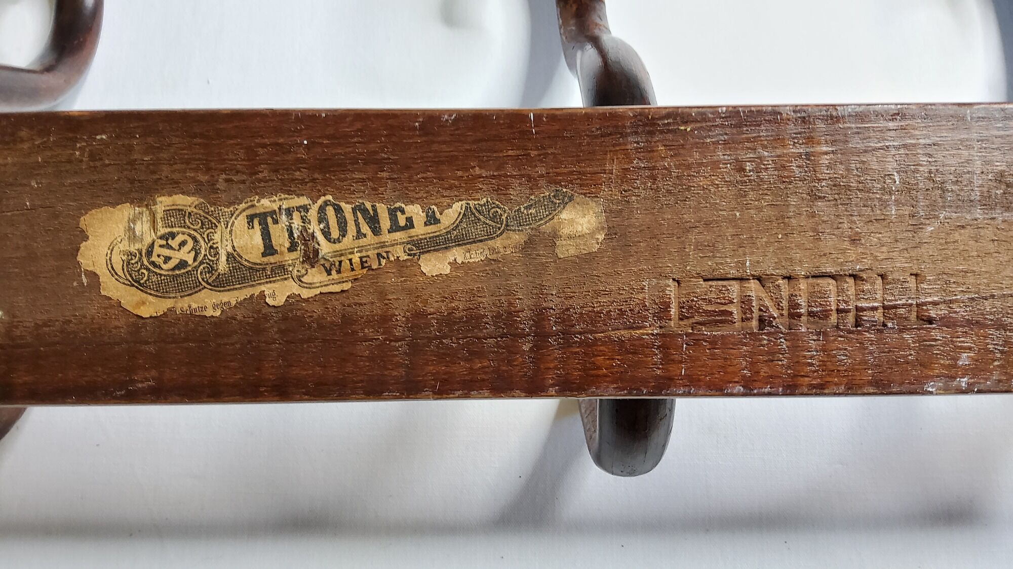 Coat rack in curved wood 1900, Michael Thonet, signed, 3 hooks
