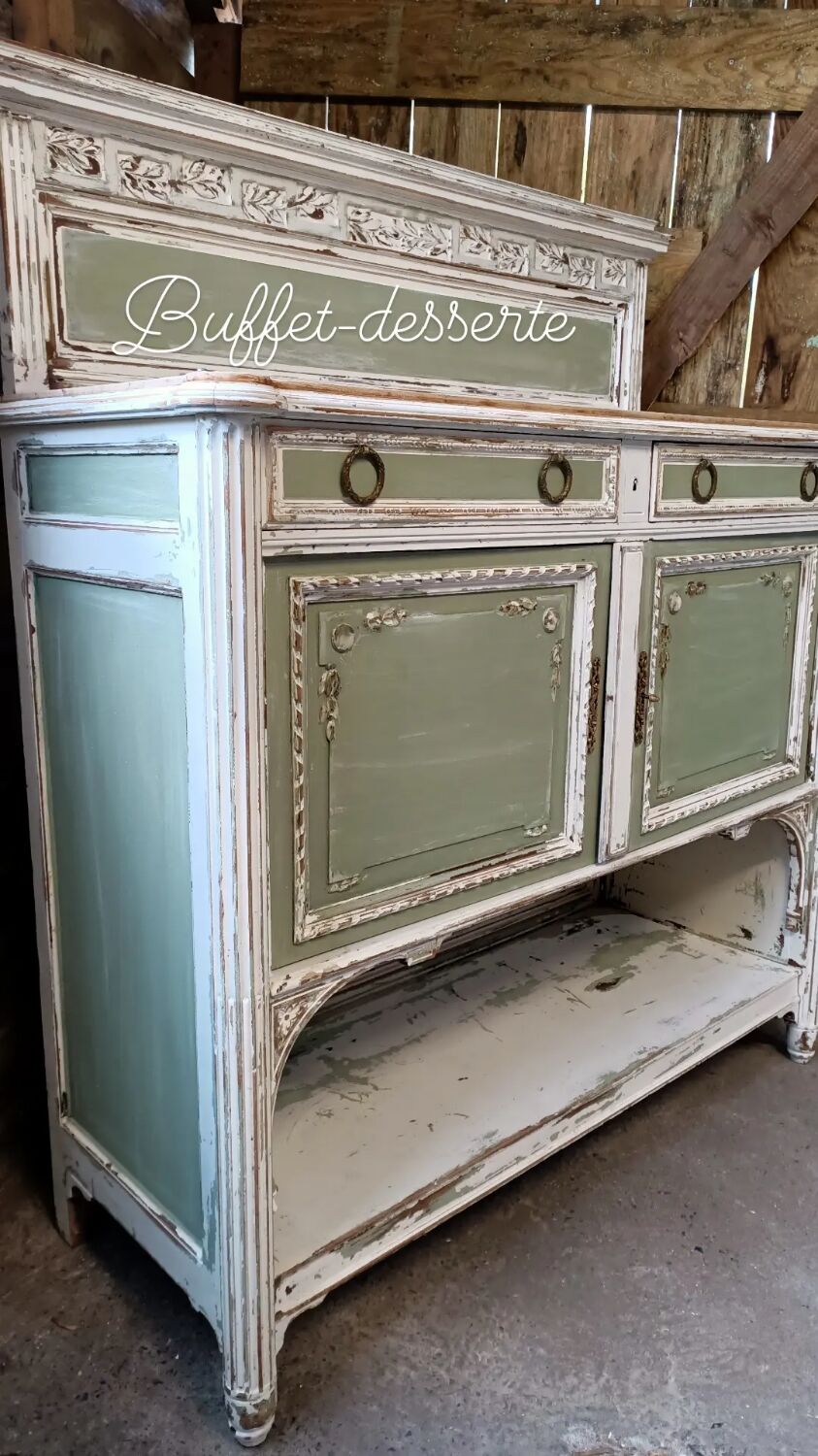 Patinated buffet service