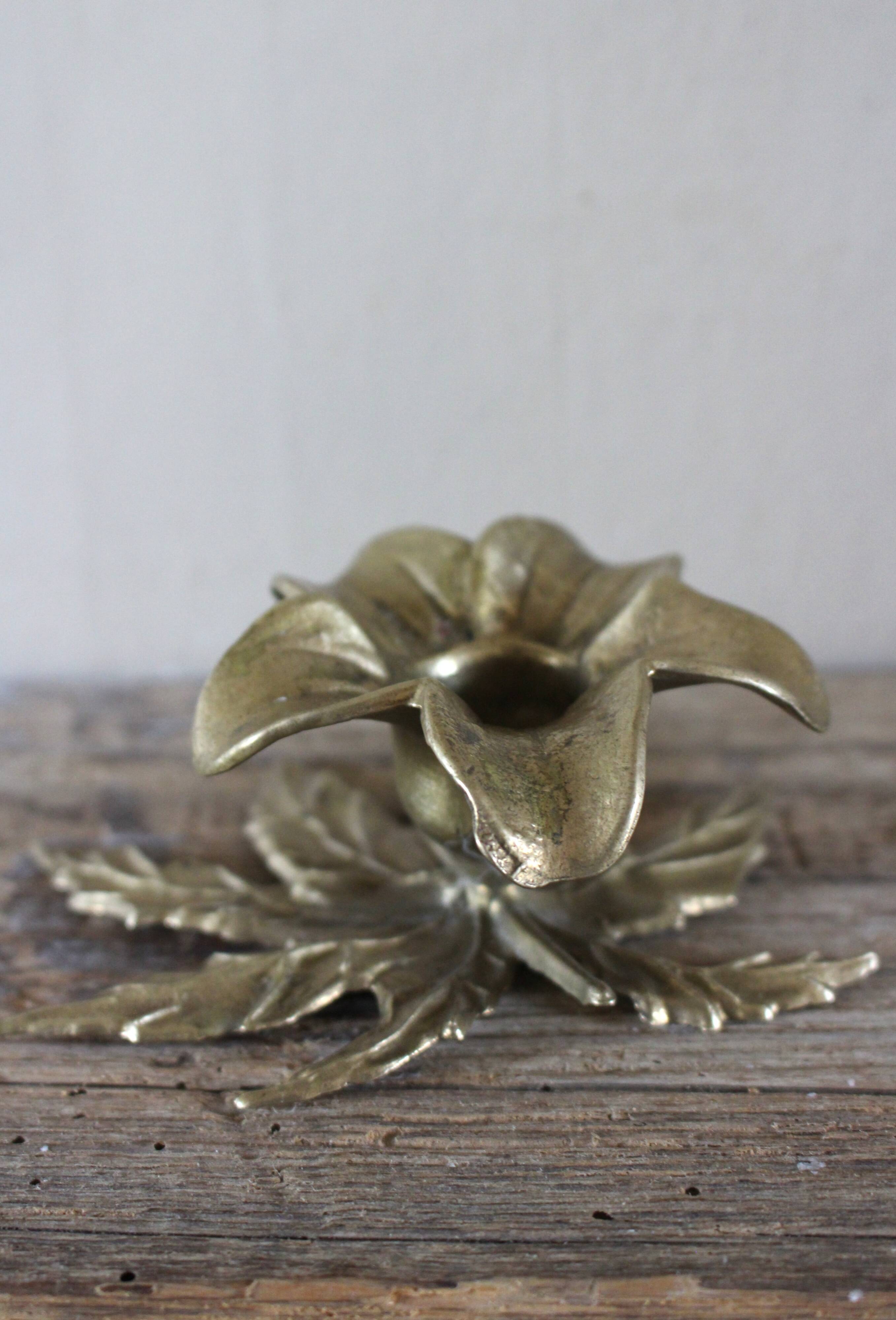 Flower candlestick Leaf base brass