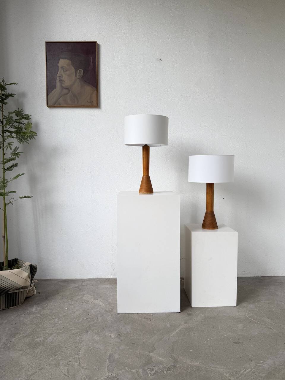 Paire de lampes de table bois chêne années 50