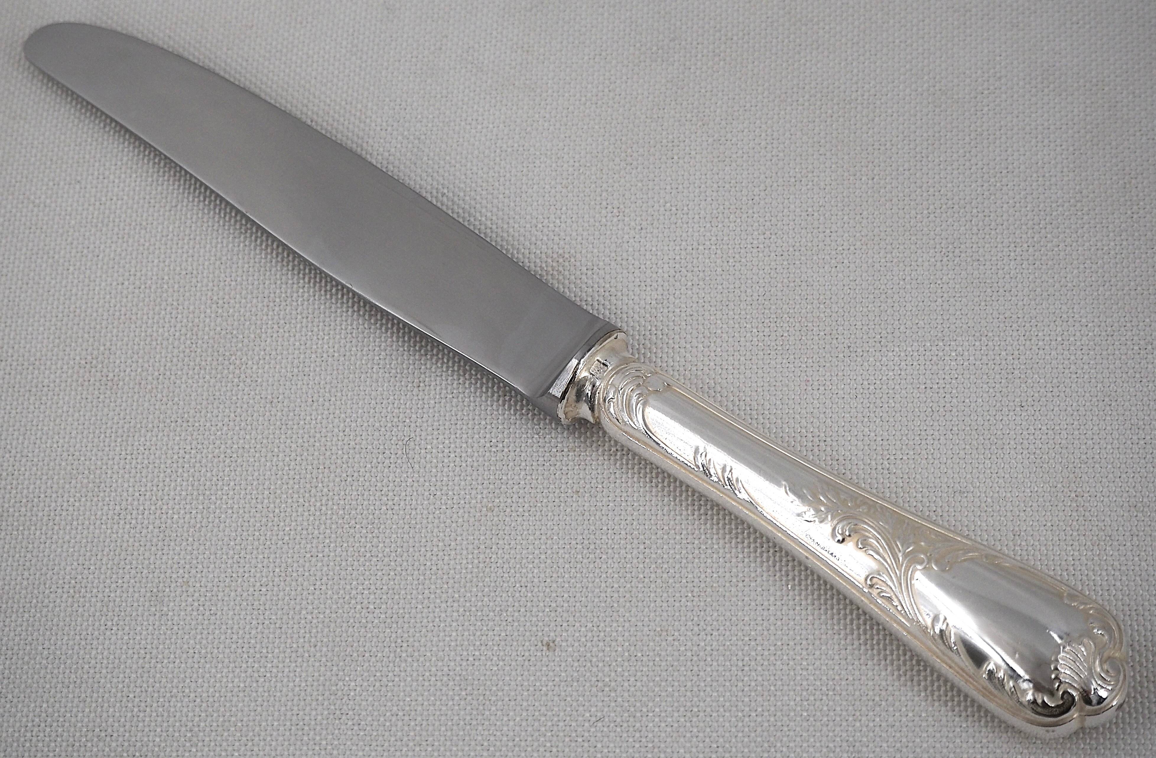Christofle Marly, 6 table knives, silver-plated, in excellent condition.