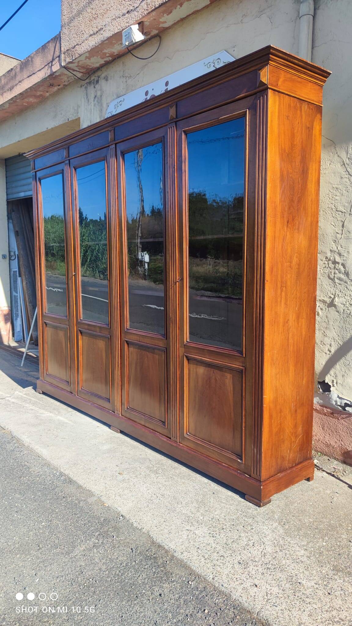 4-door bookcase in solid walnut circa 1880