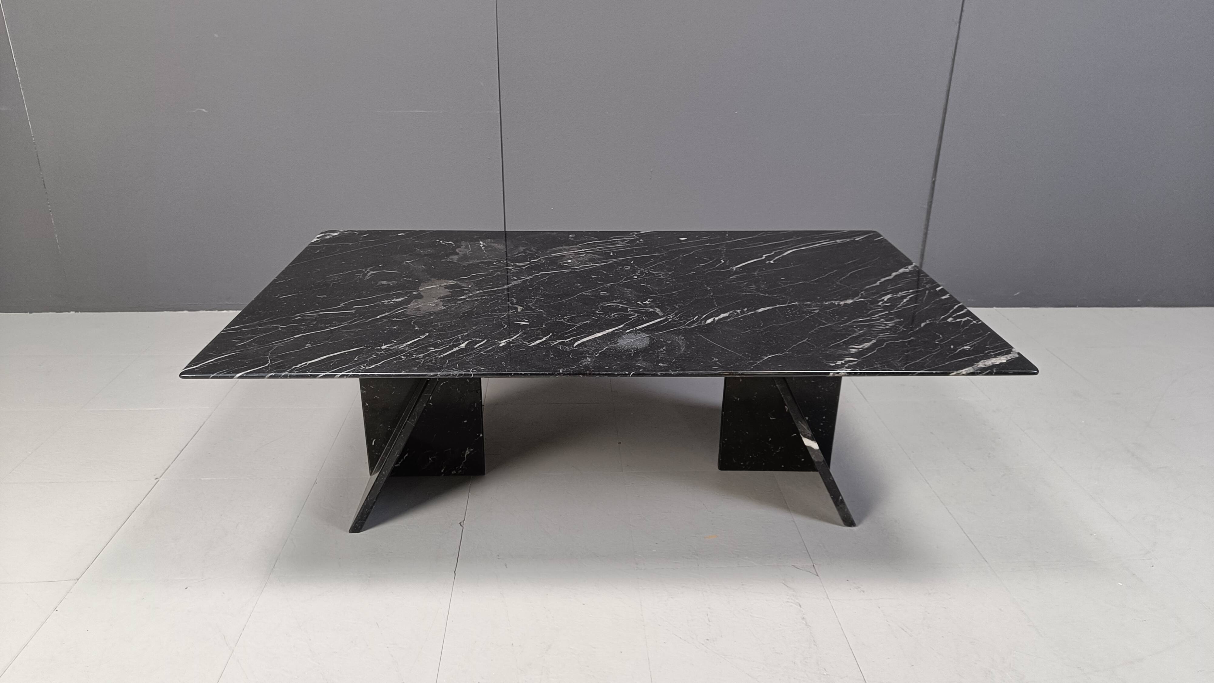 Table basse vintage en marbre noir, 1970