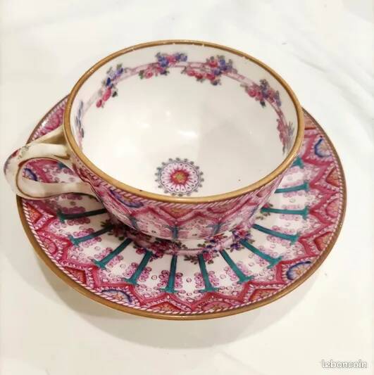 Victorian era Minton English cup