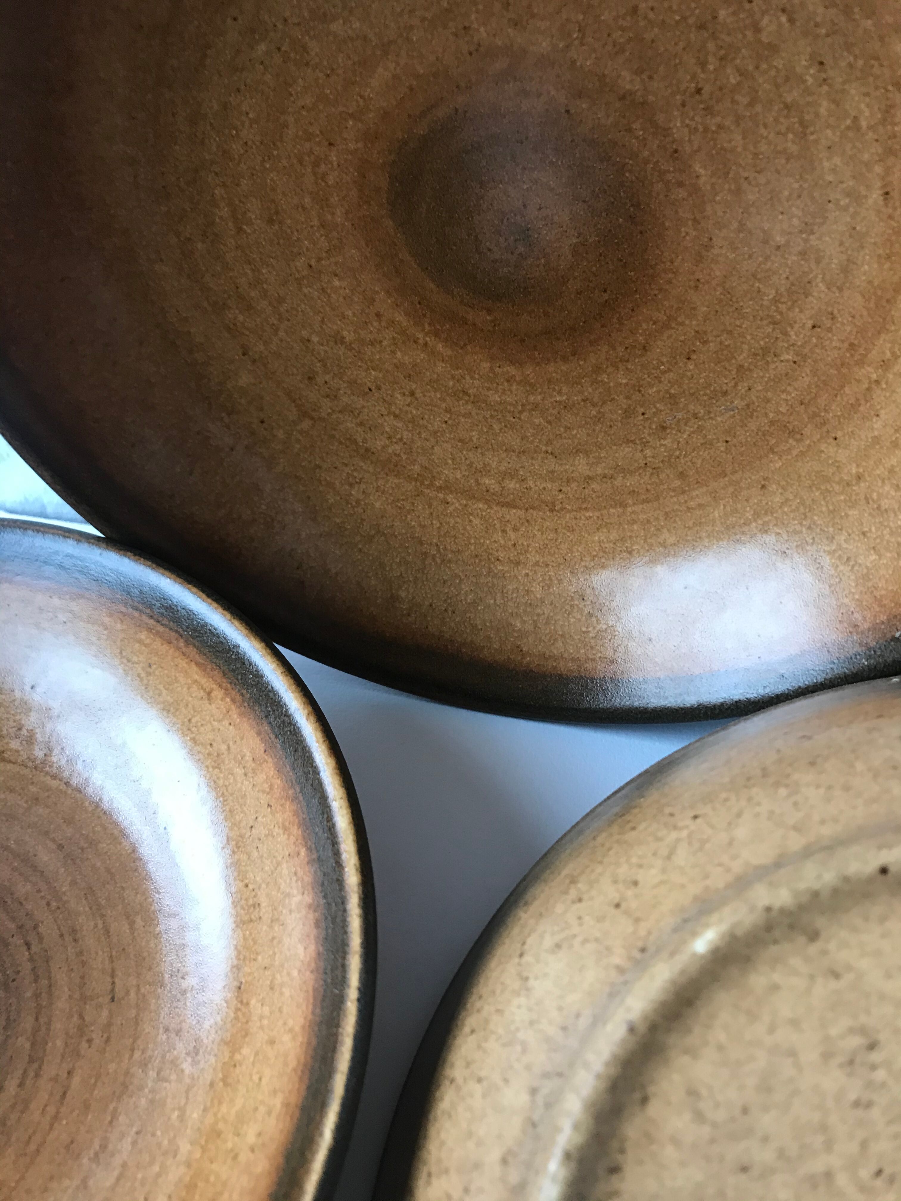 6 vintage sandstone plates