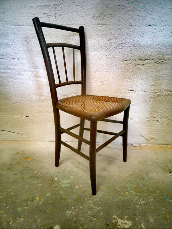 Chaise de bistrot cannée