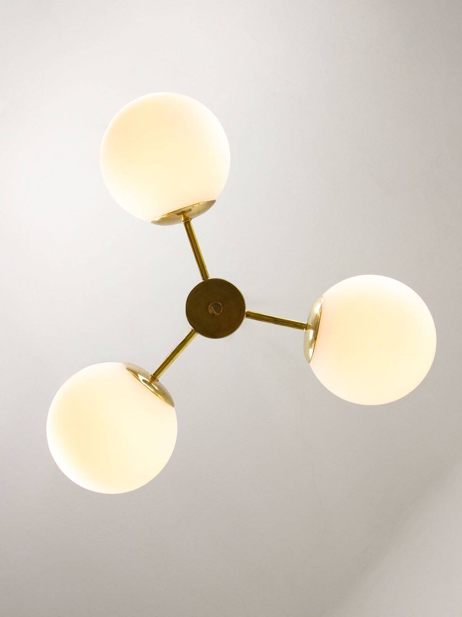 Mid-Century Modern Italian Chandelier in Brass and Opaline Glass, 1960s