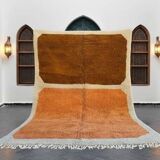 Traditional Berber rug in natural wool, size 150 x 250 cm.