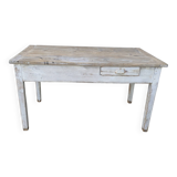 Farm table