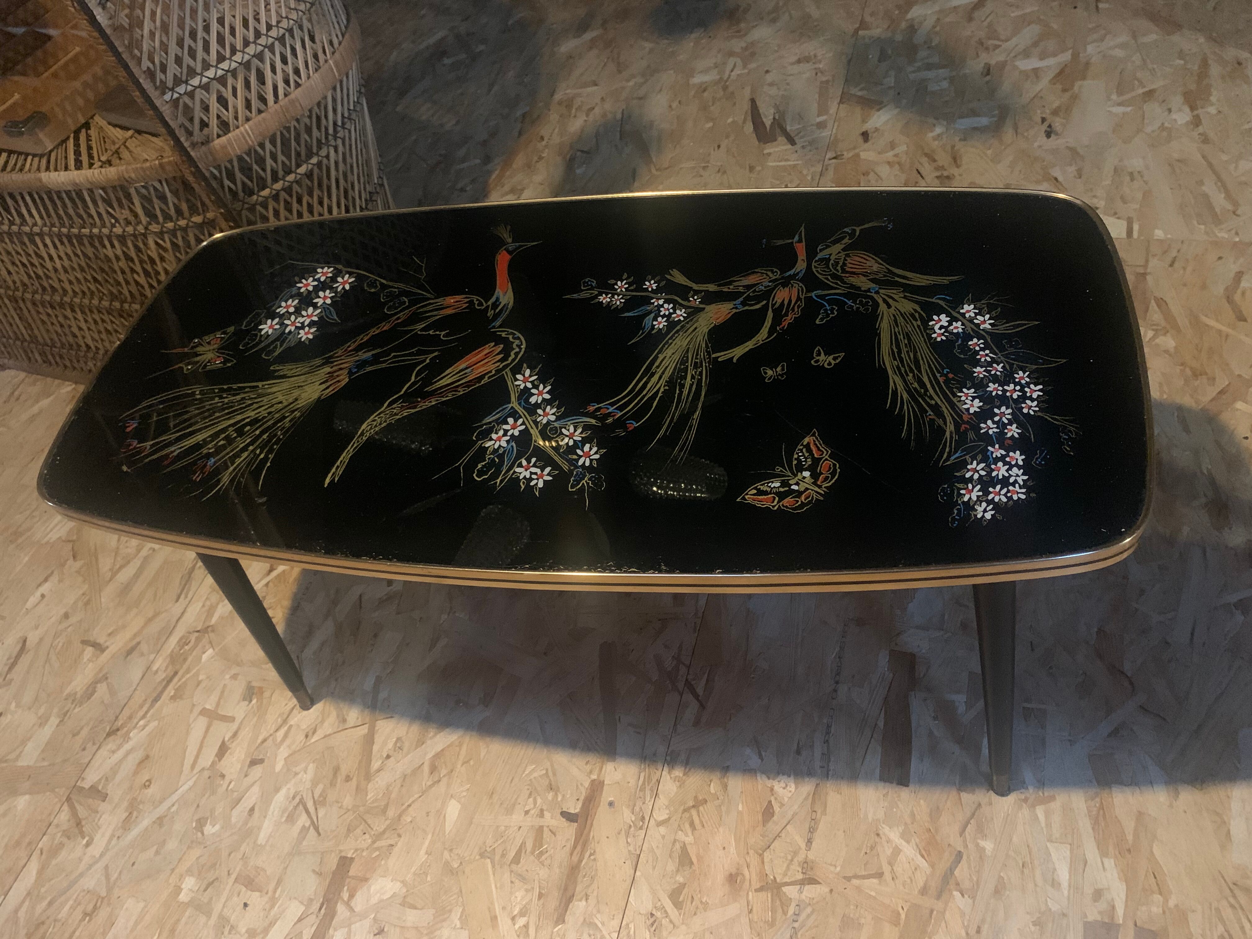 Coffee table compass legs