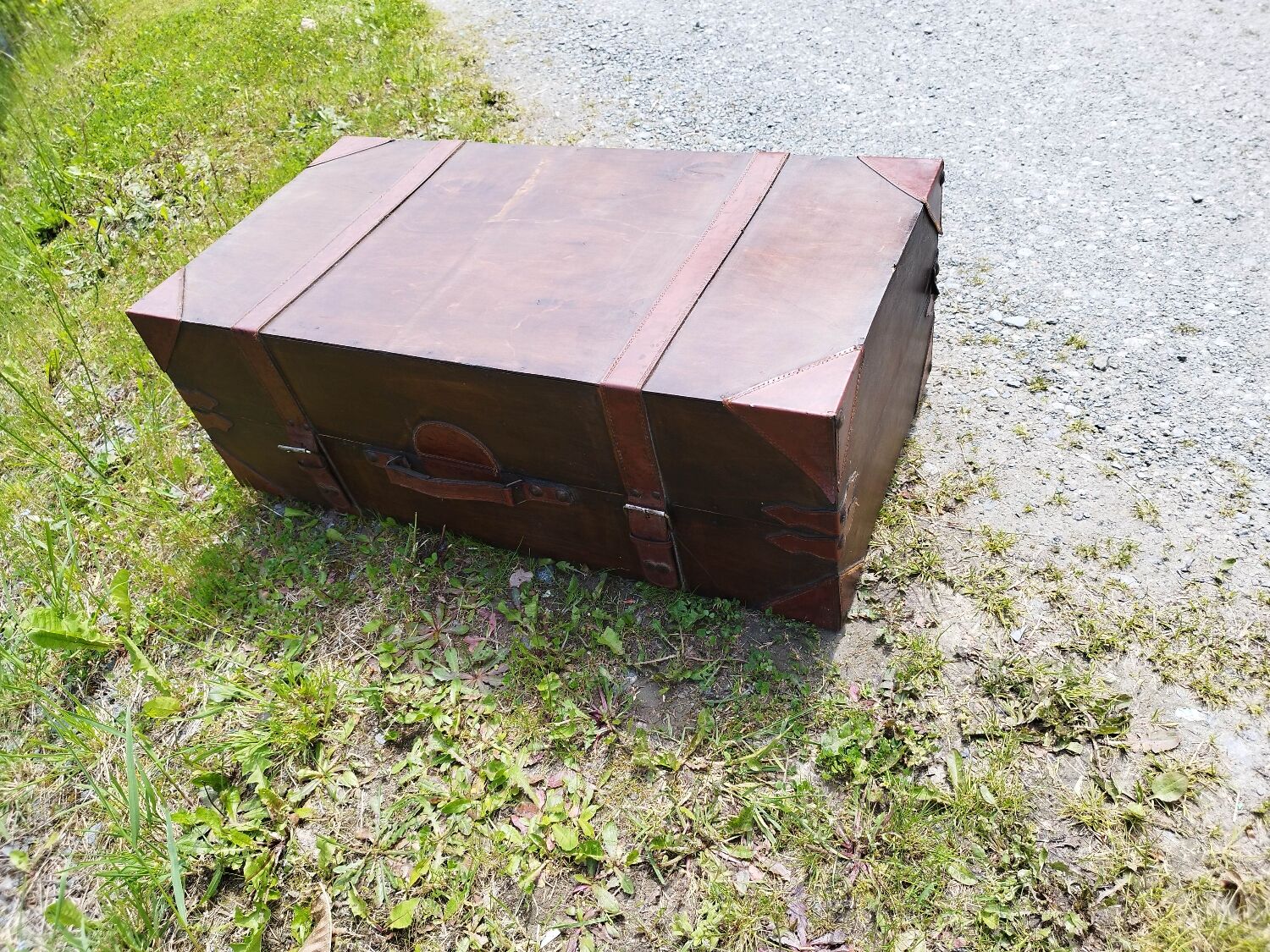 Furniture trunk wood coffee table shelves library suitcase