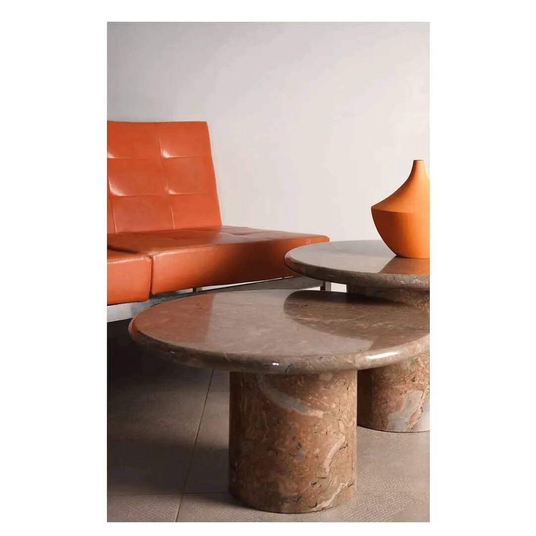 Deux tables basses en marbre de Vérone