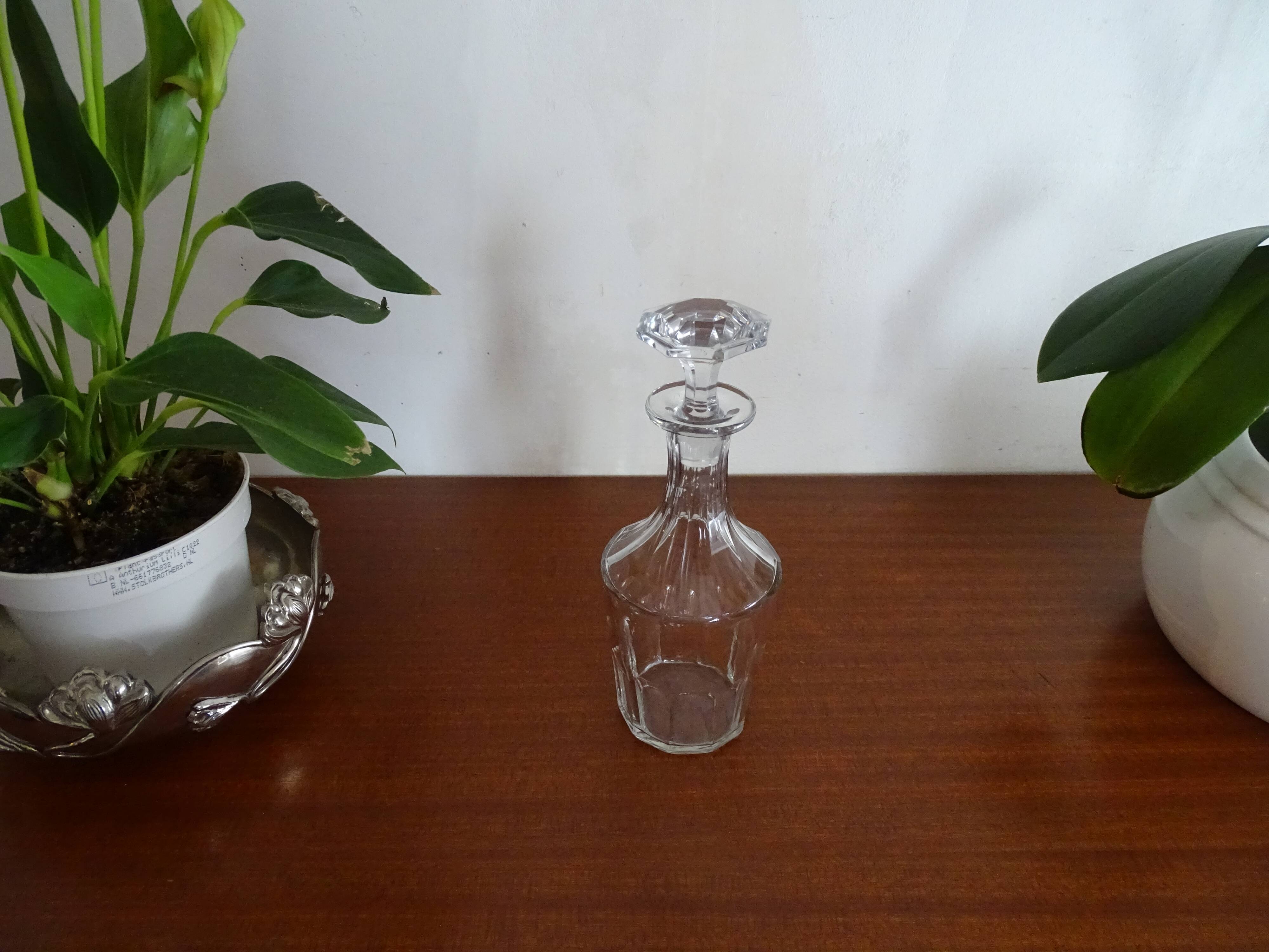 Crystal decanter Saint Louis / Baccarat - Cato flat ribs - Epoch XIXth - 21 cm