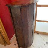 corner made with an old kneading trough