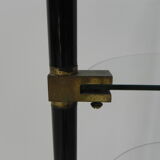 Shelf with 3 glass plates