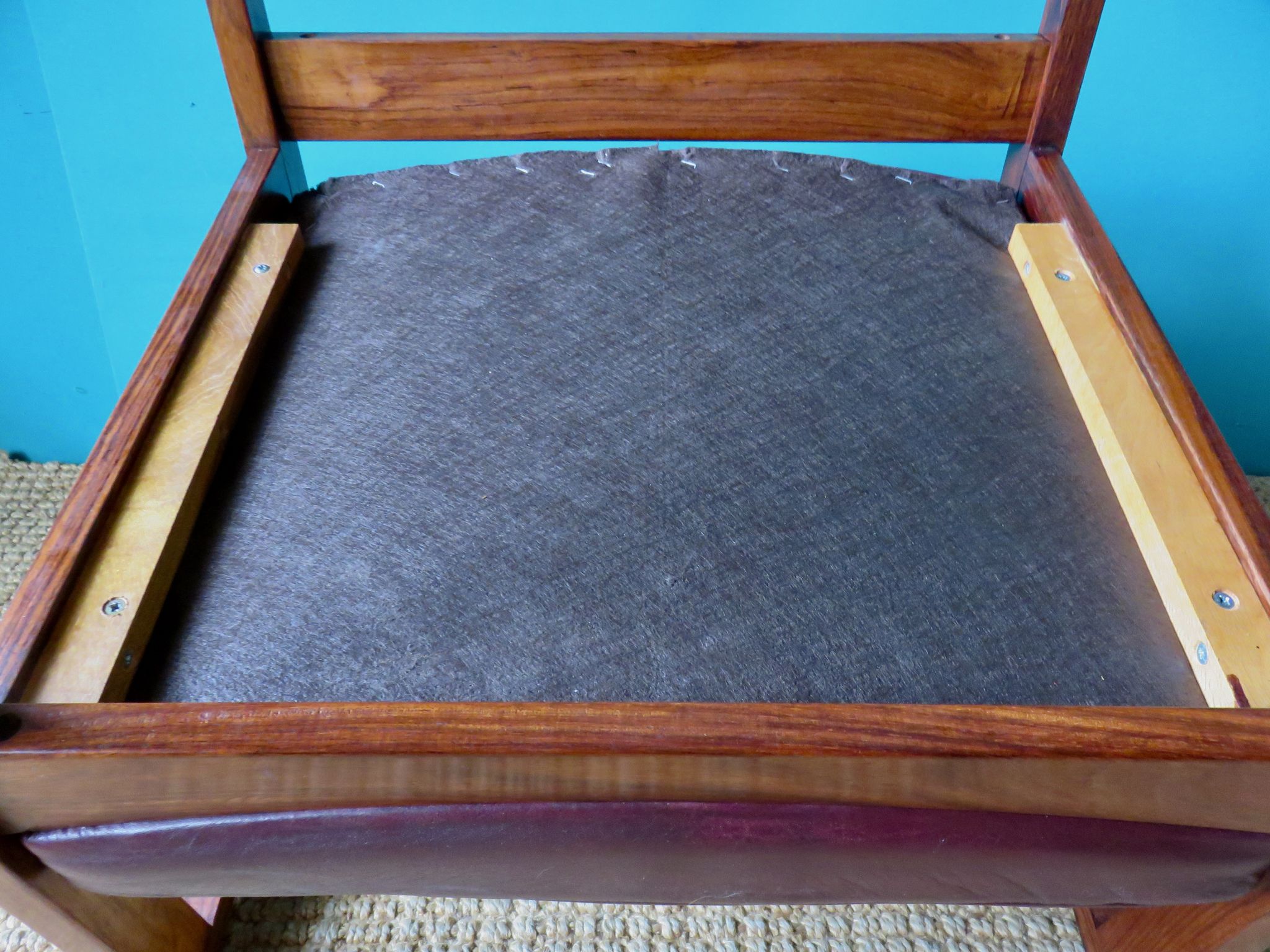 Pair of armchairs in Rio rosewood and plum leather, Denmark 1960