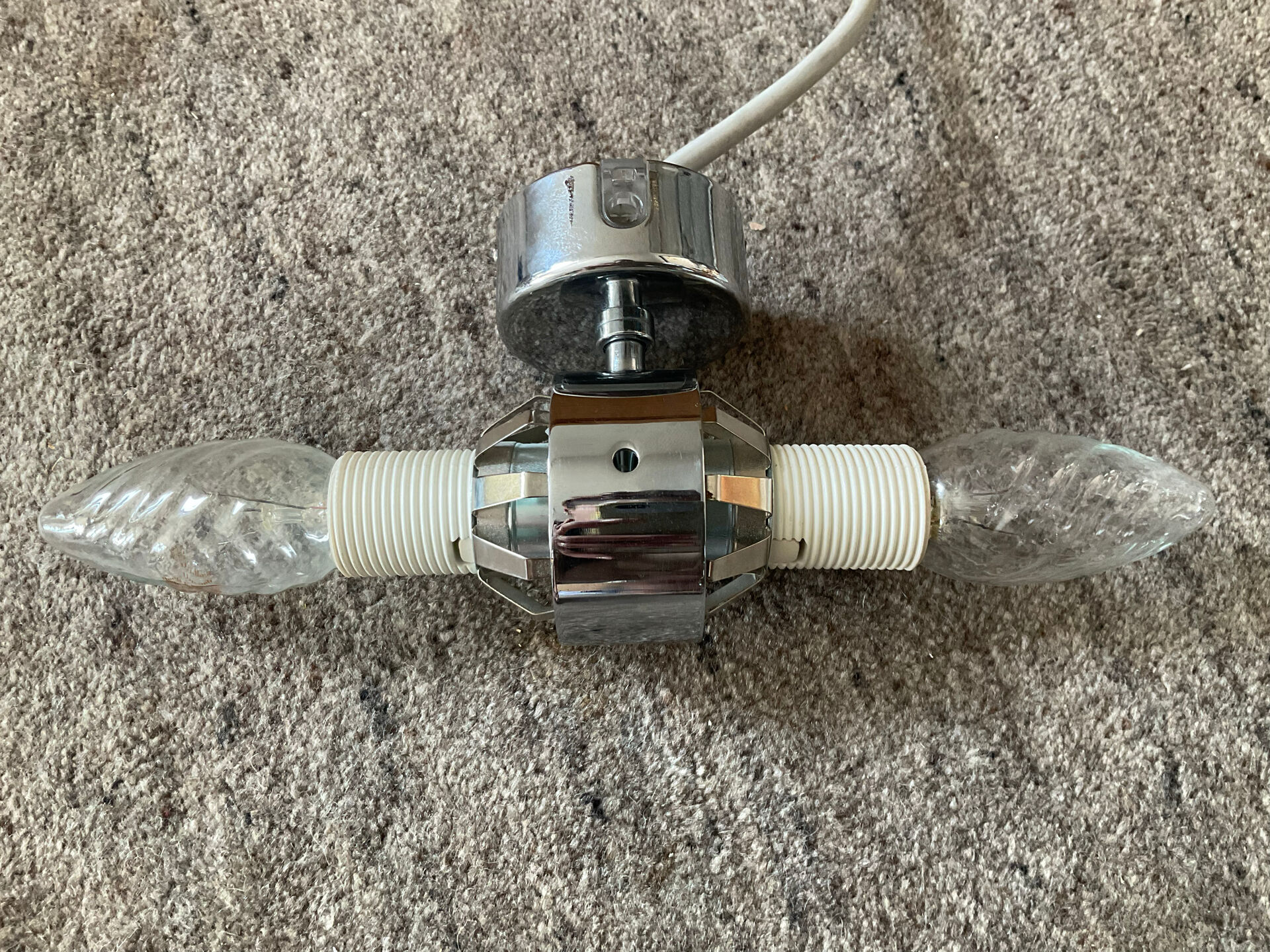 Wall light design in opaline and chrome metal