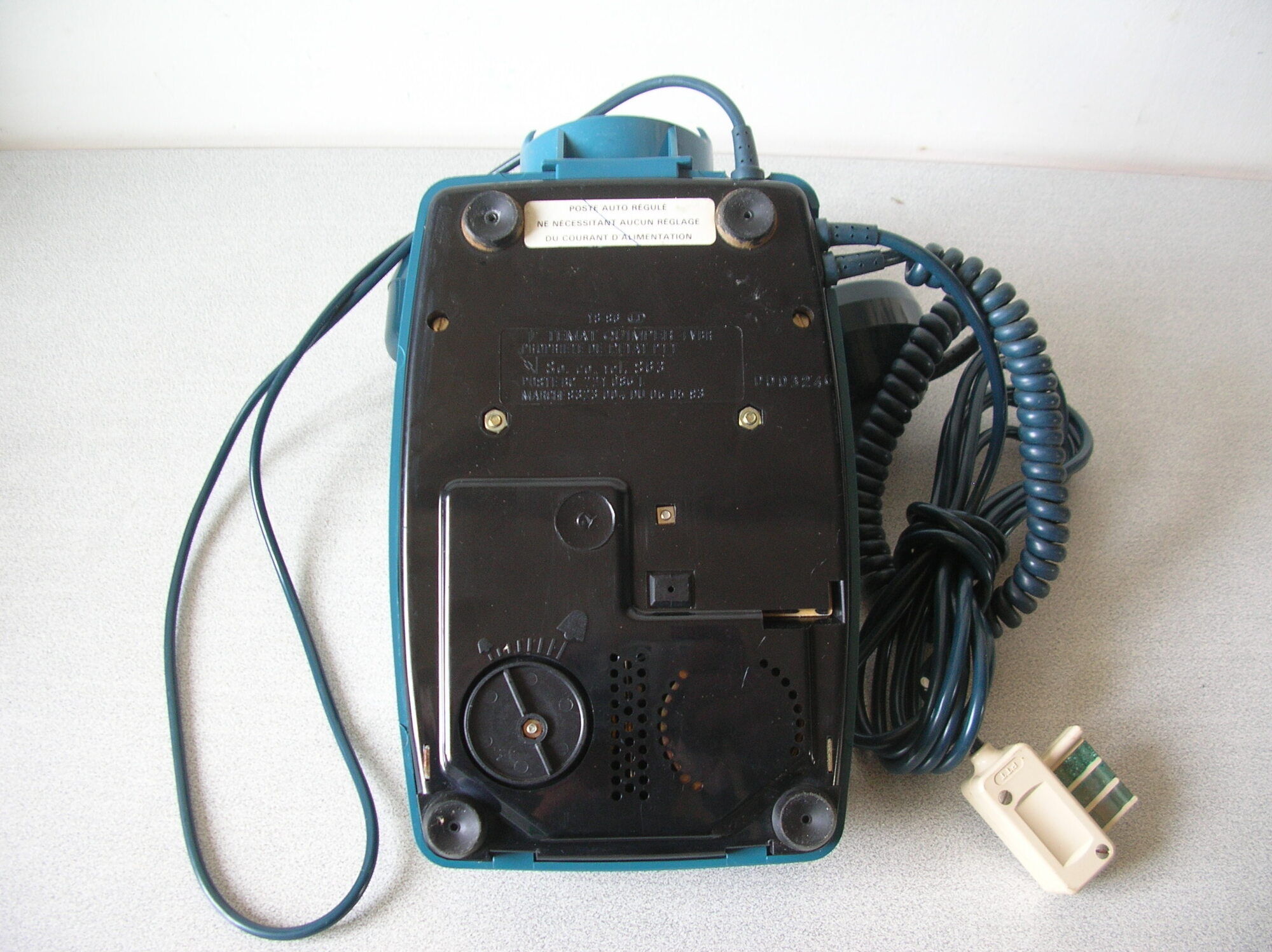 Old phone with keys Socotel S63 blue duck deco retro vintage office living room