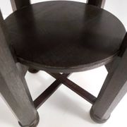 Table basse Durmast sécessionniste avec étagère et plateau rond en laiton, Austr