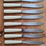 Set of 12 Bakelite knives