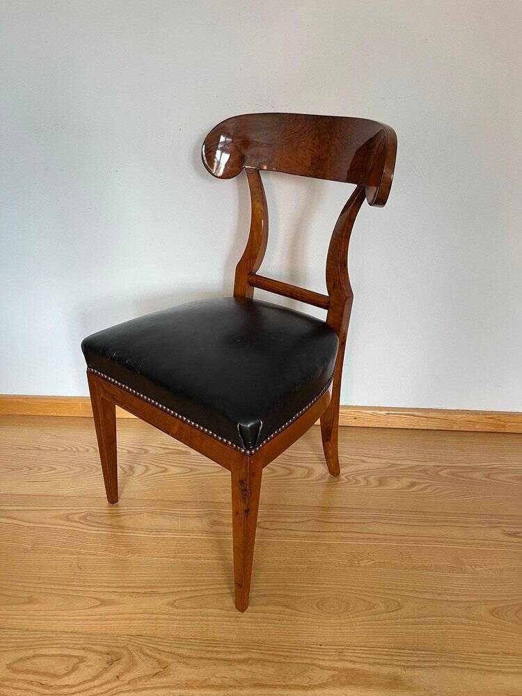 Biedermeier Shovel Chair in Walnut Veneer & Black Leather, Austria, 1820s