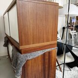 Deux buffets scandinaves (danois) en teck fin avec portes coulissantes