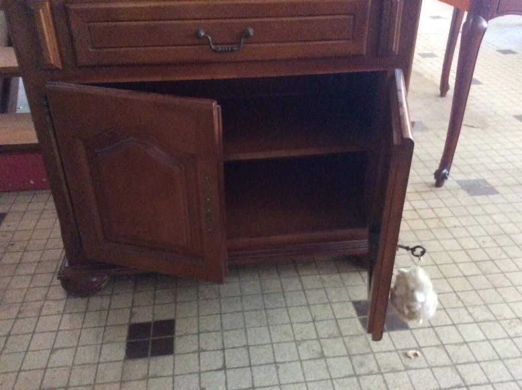 Vertical cherry secretary