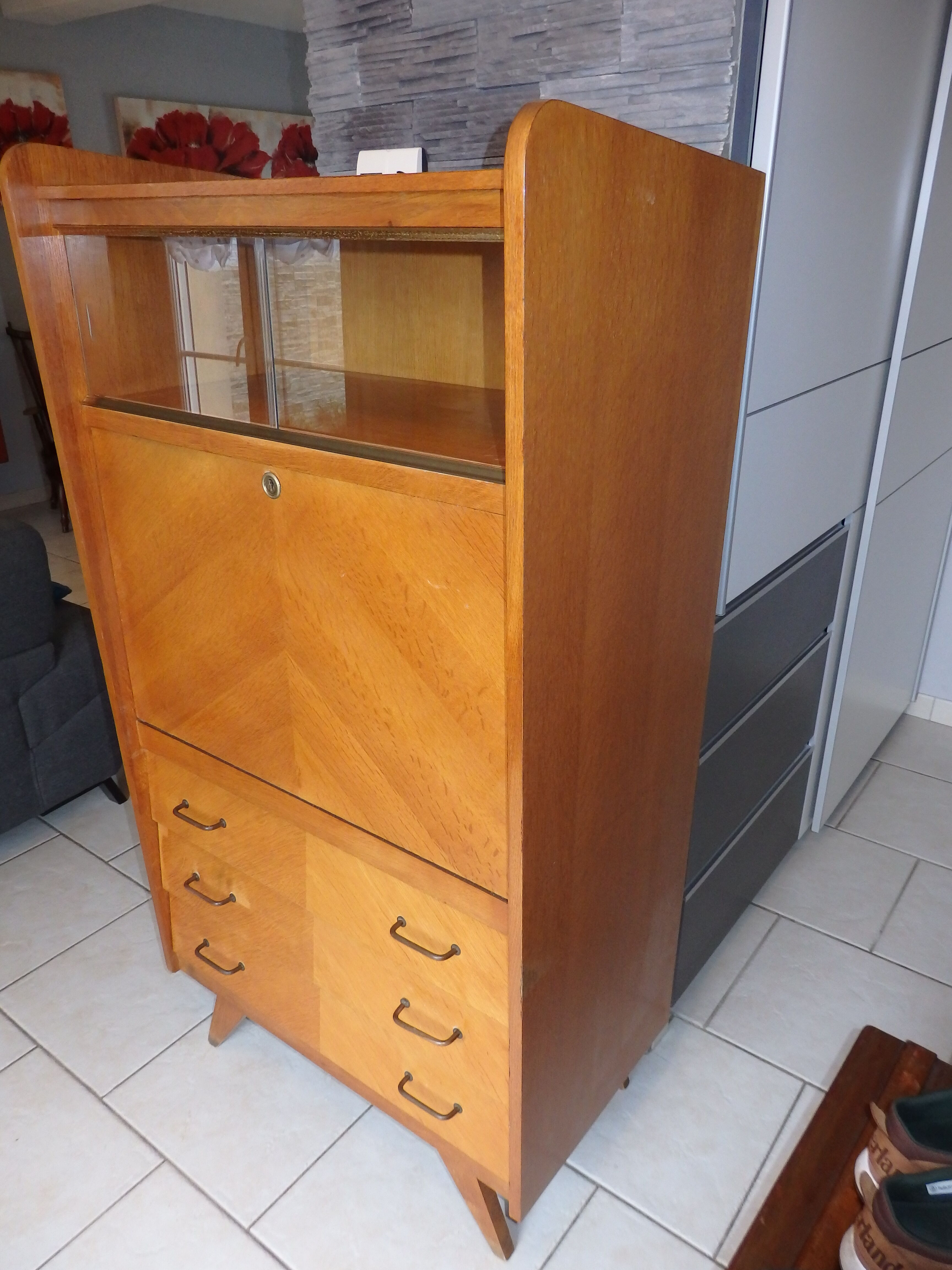 Secretary vintage compass feet