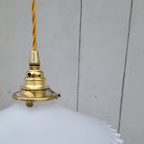 Toothed opaline suspension