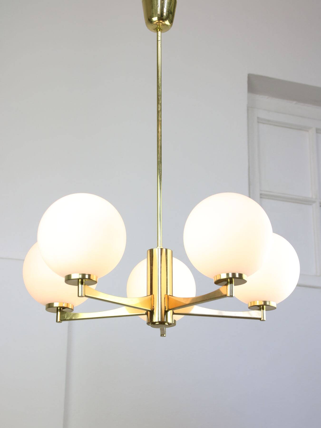 Mid-century Modern Italian Brass and Opaline Chandelier, 1960s