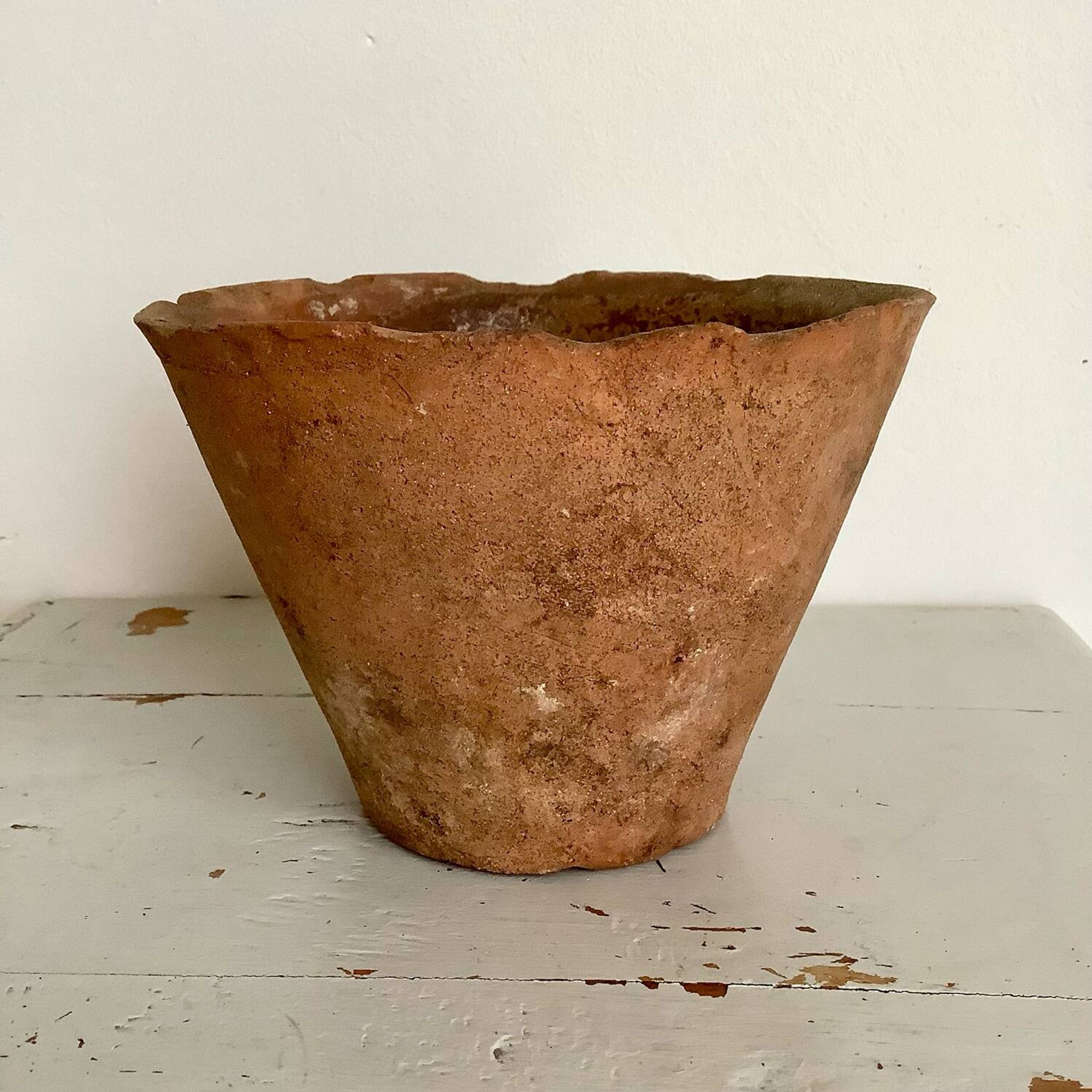 Pine resin pot